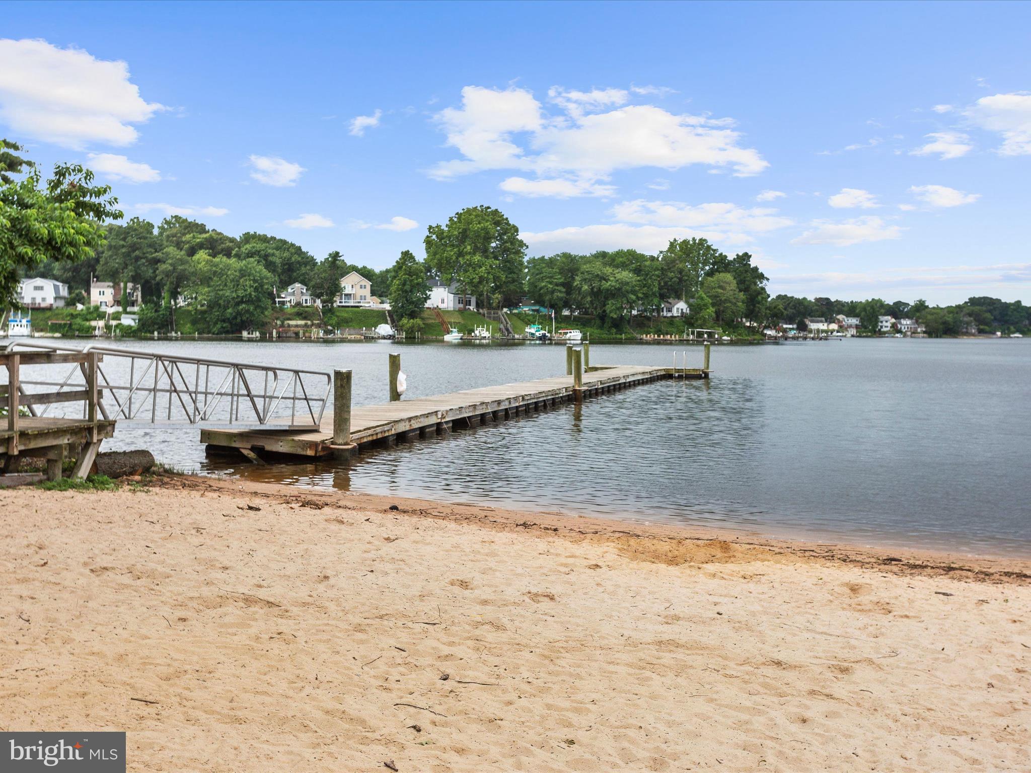 ELIZABETHS LANDING - Residential