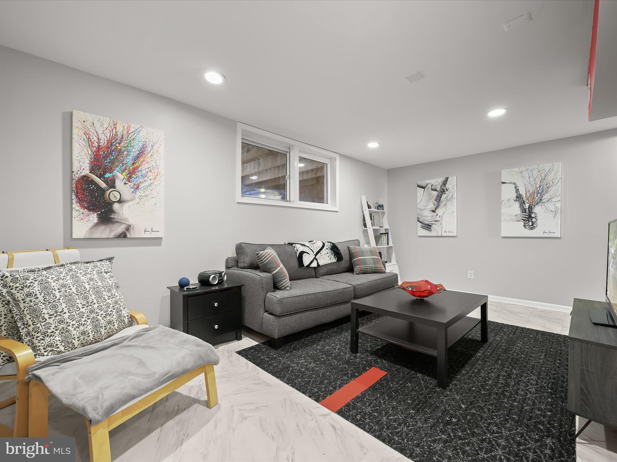 ELIZABETHS LANDING - Residential