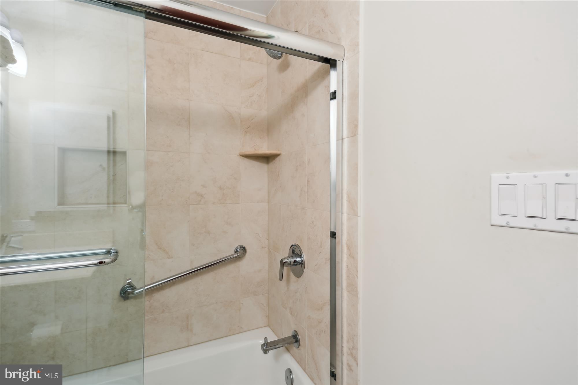 ROLLINGWOOD - Residential