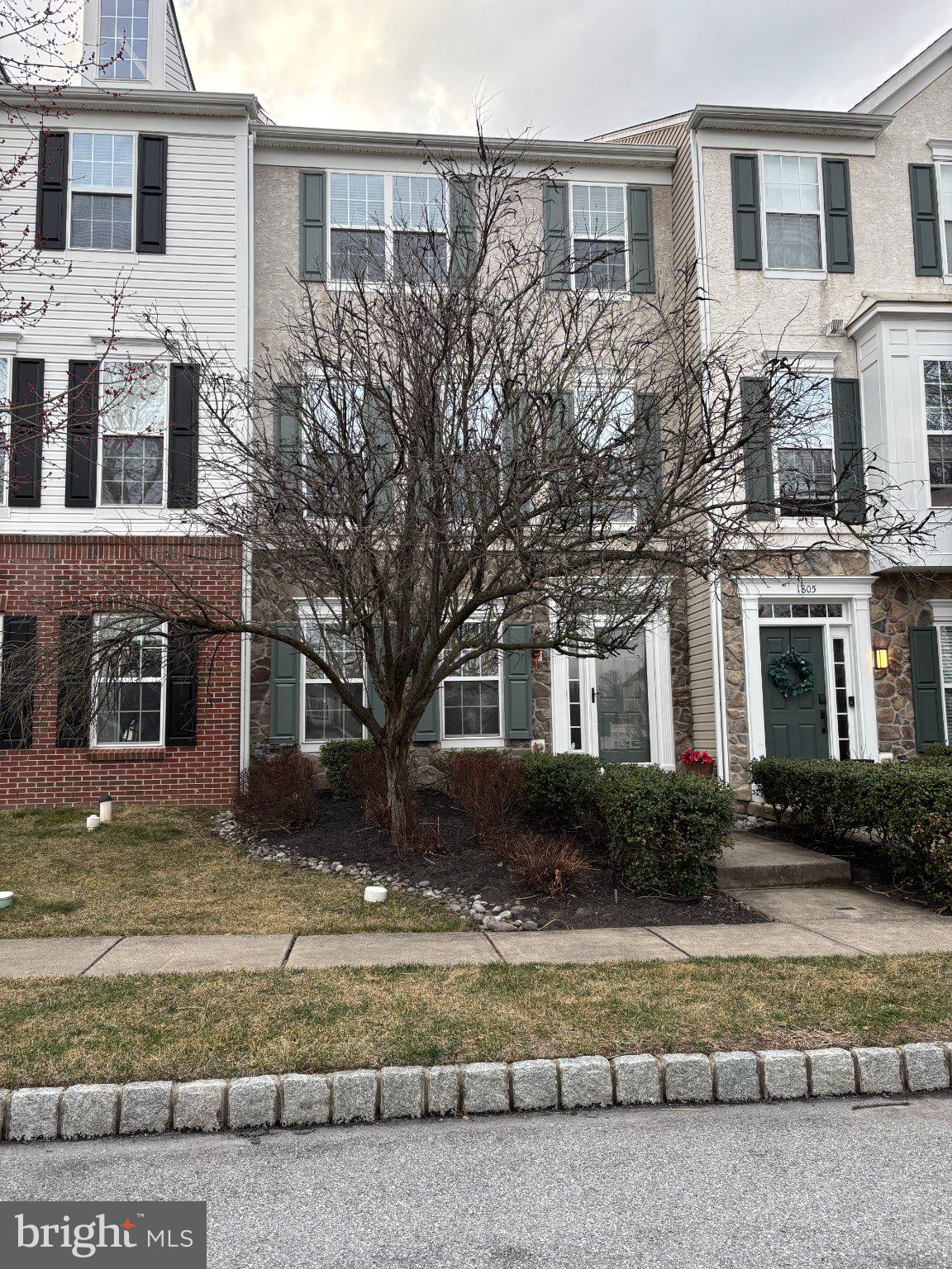 1803 DARLINGTON LANE