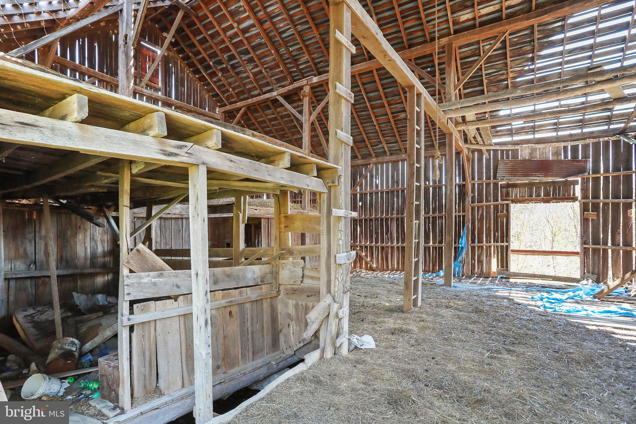 CROOKED RUN - Commercial Sale