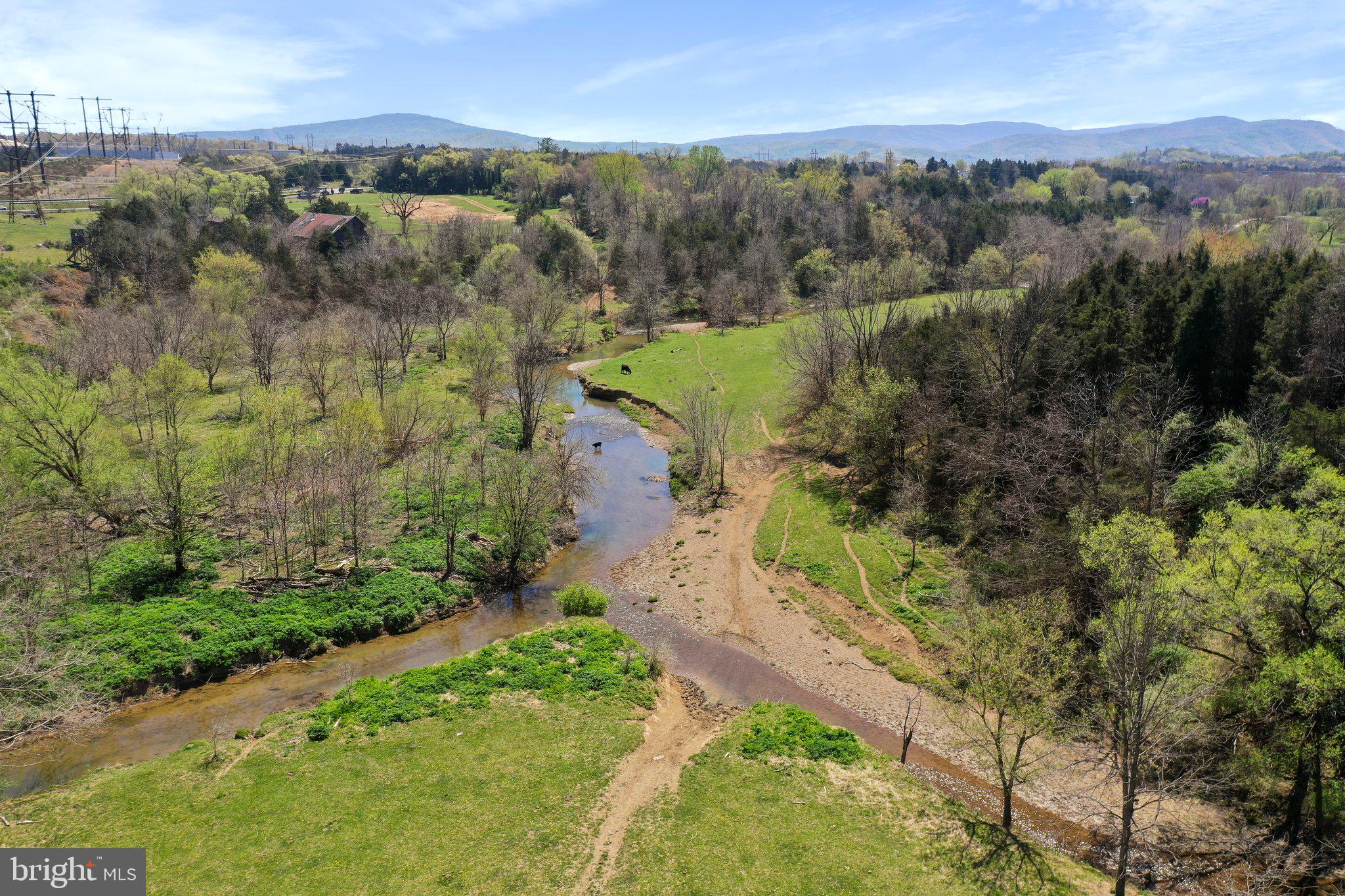 CROOKED RUN - Commercial Sale