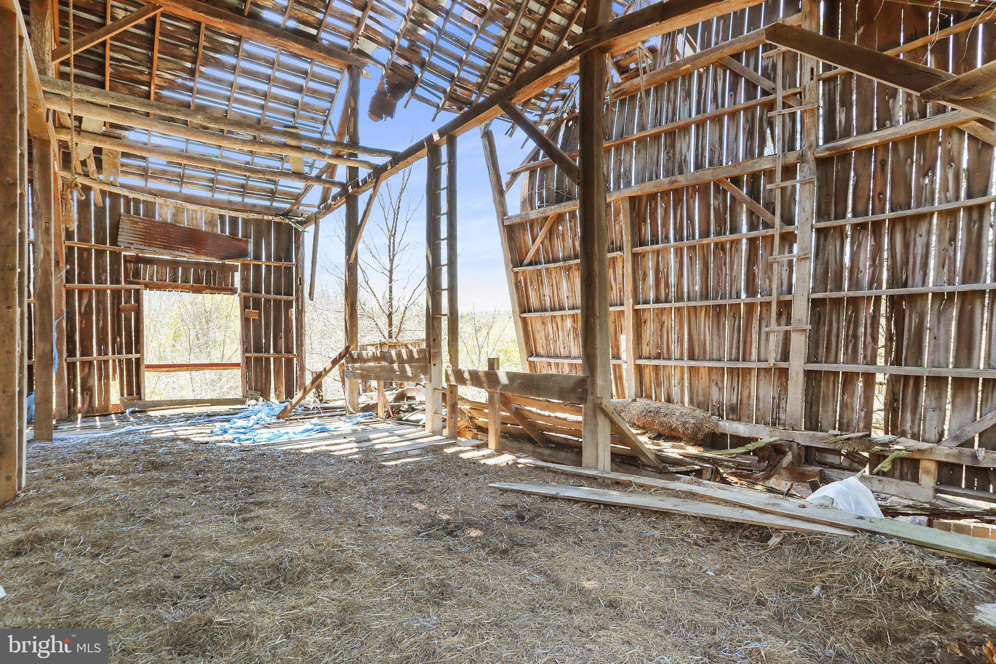 CROOKED RUN - Commercial Sale