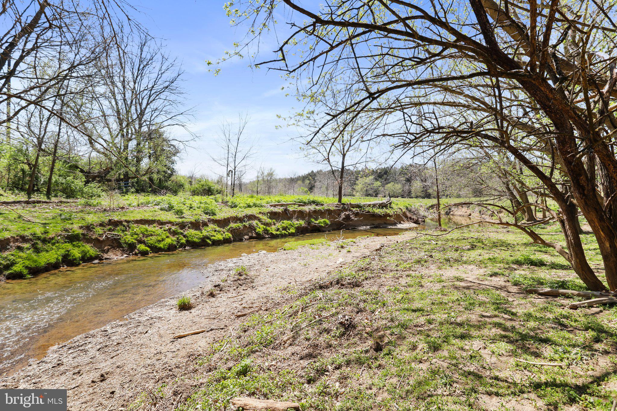 CROOKED RUN - Commercial Sale