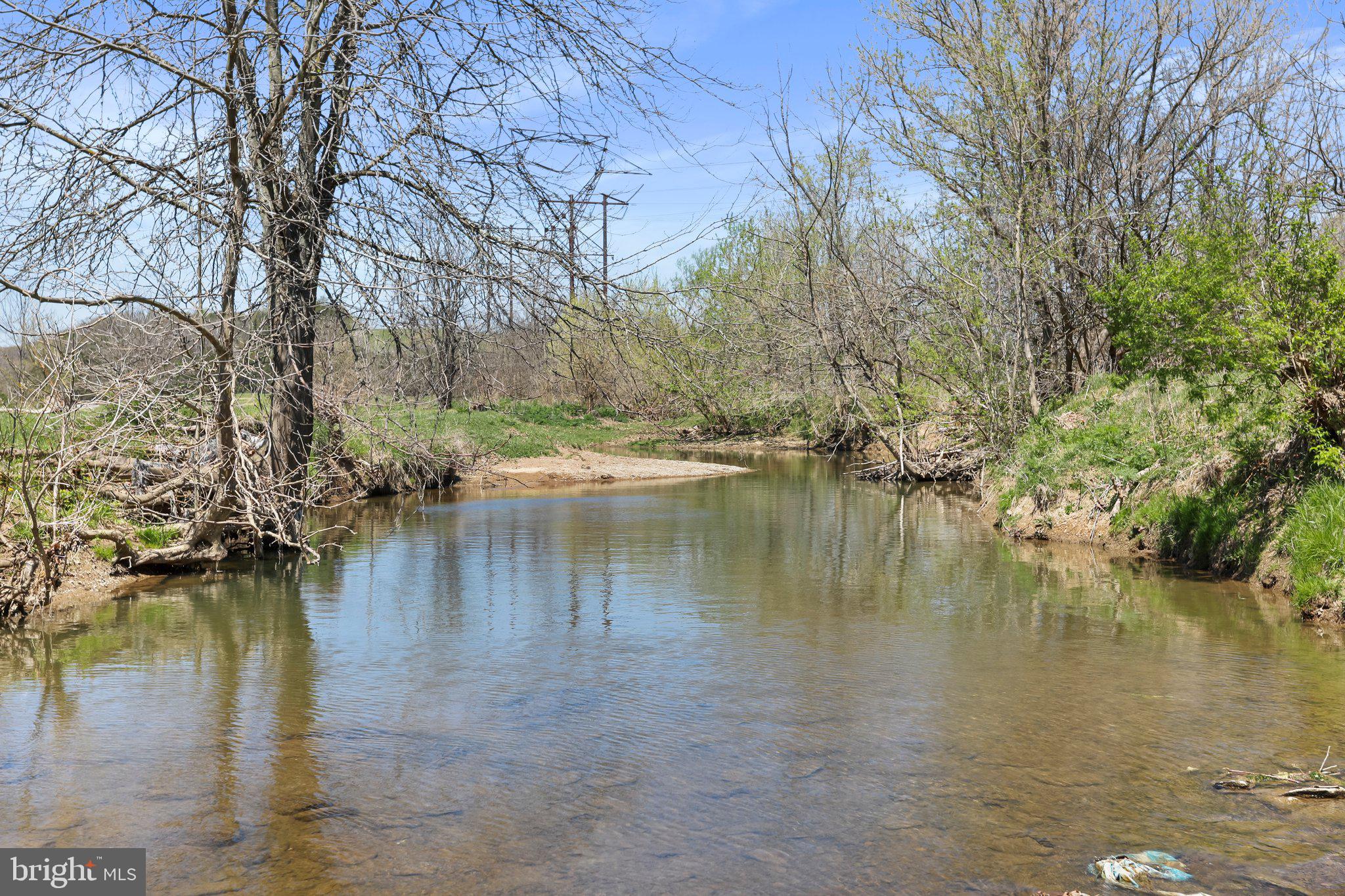 CROOKED RUN - Commercial Sale