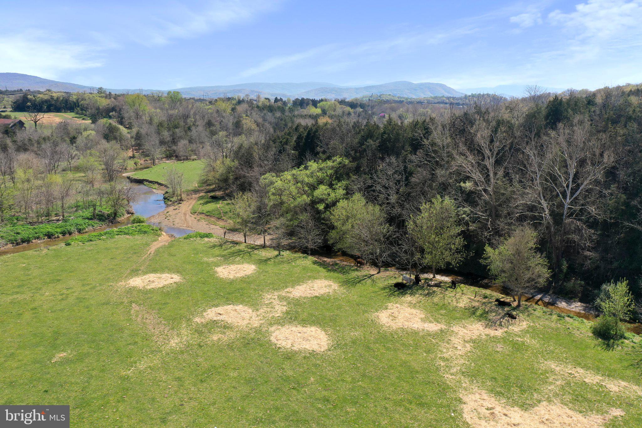 CROOKED RUN - Commercial Sale