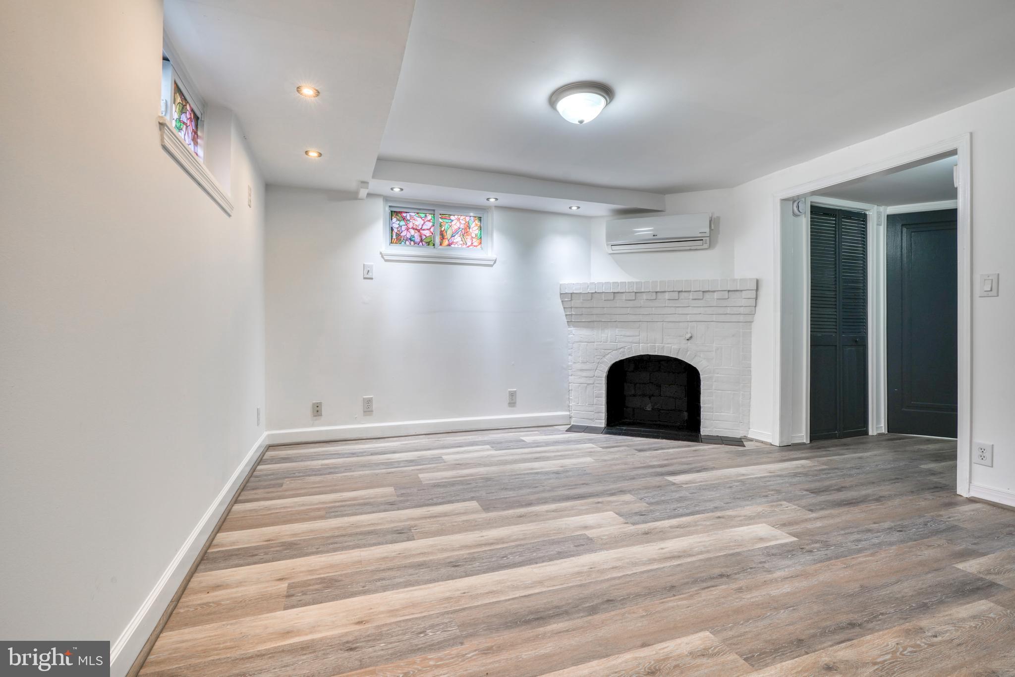 PARKVILLE - Residential