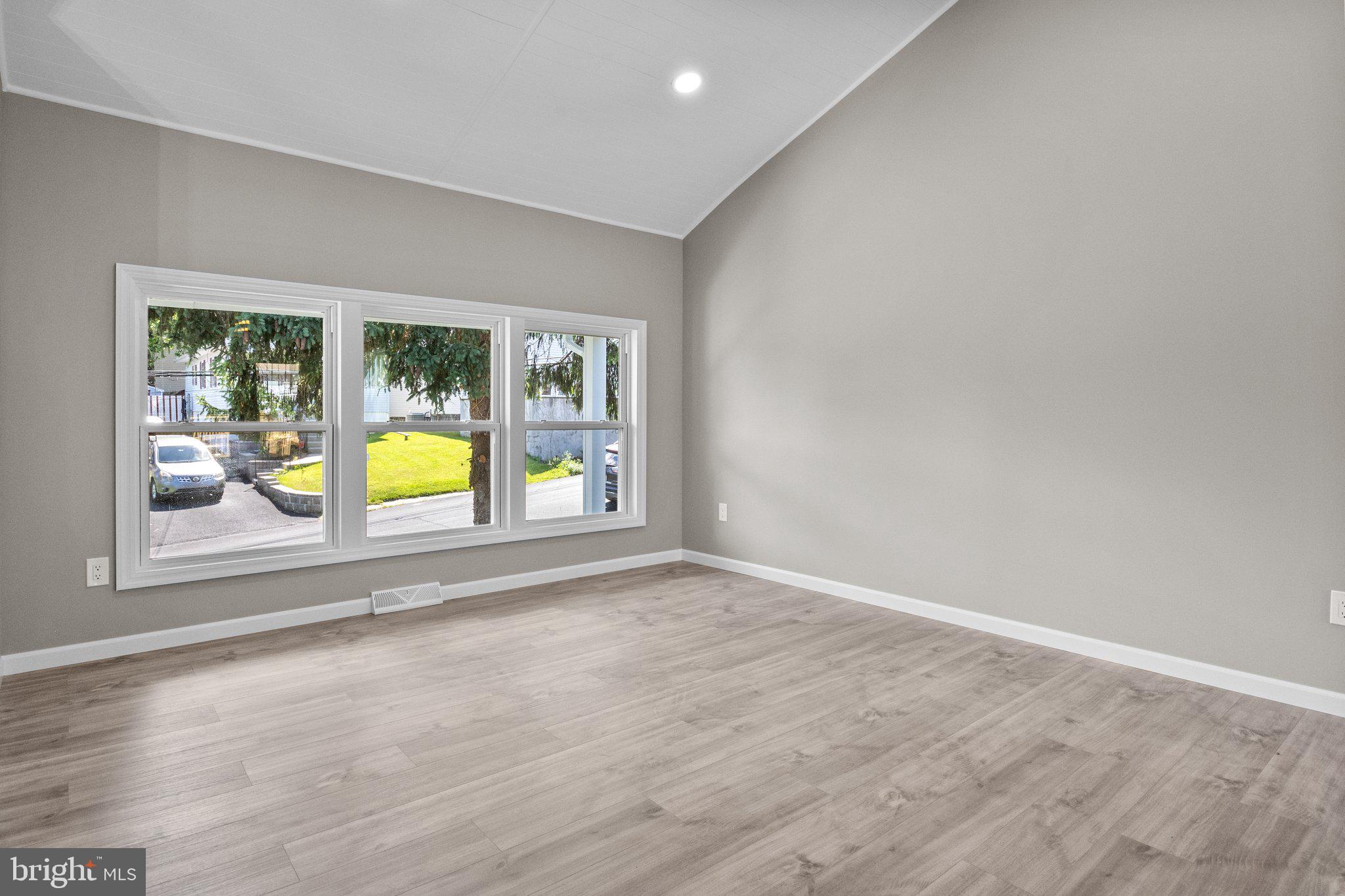 TREVOSE HGTS - Residential