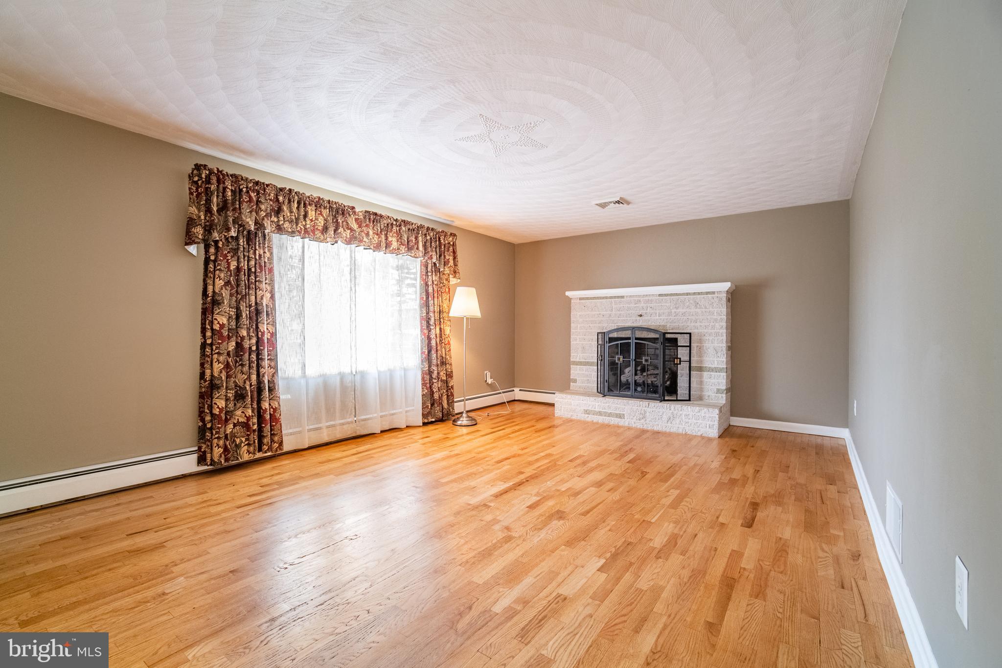 SHREWSBURY - Residential