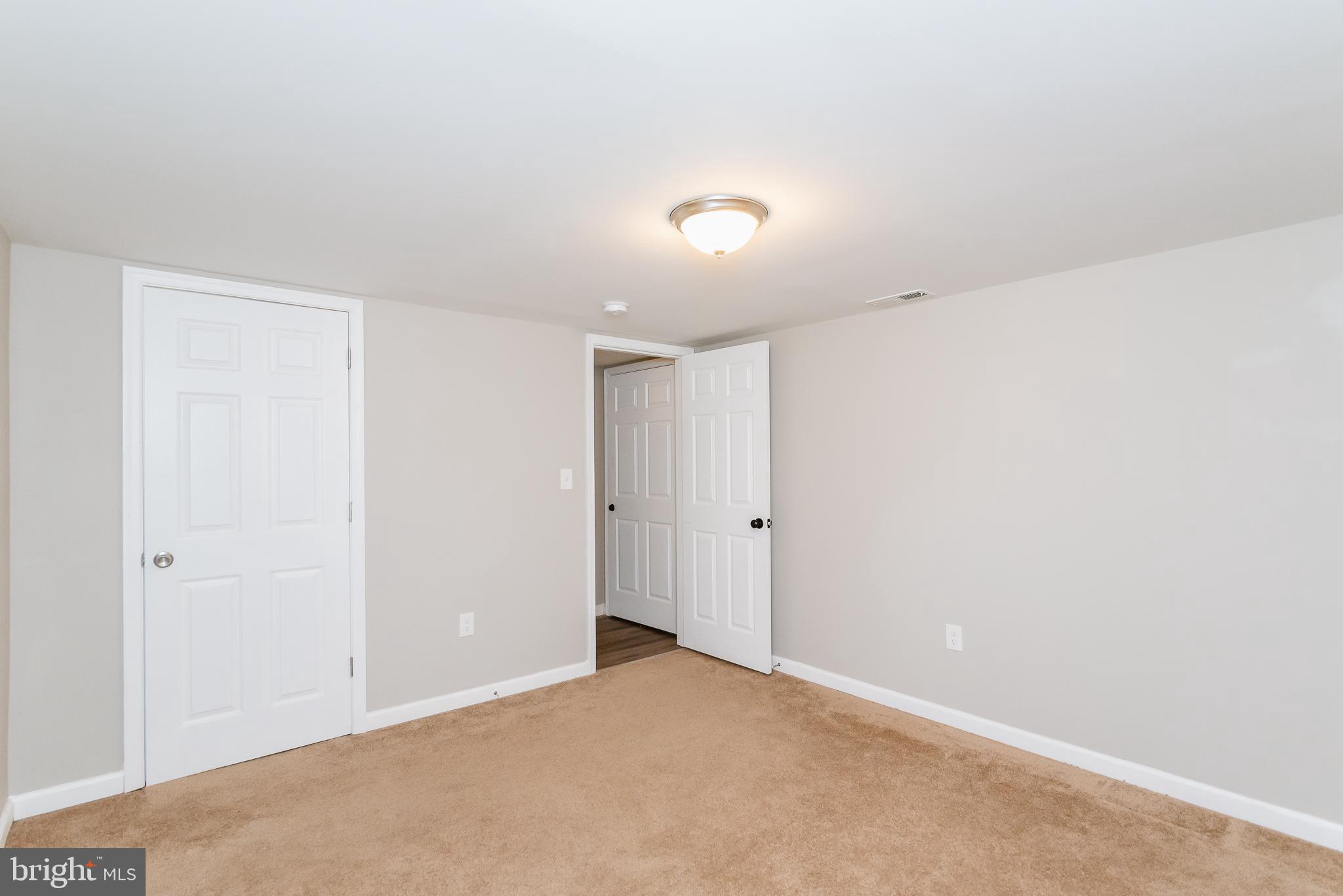 CATONSVILLE MANOR - Residential