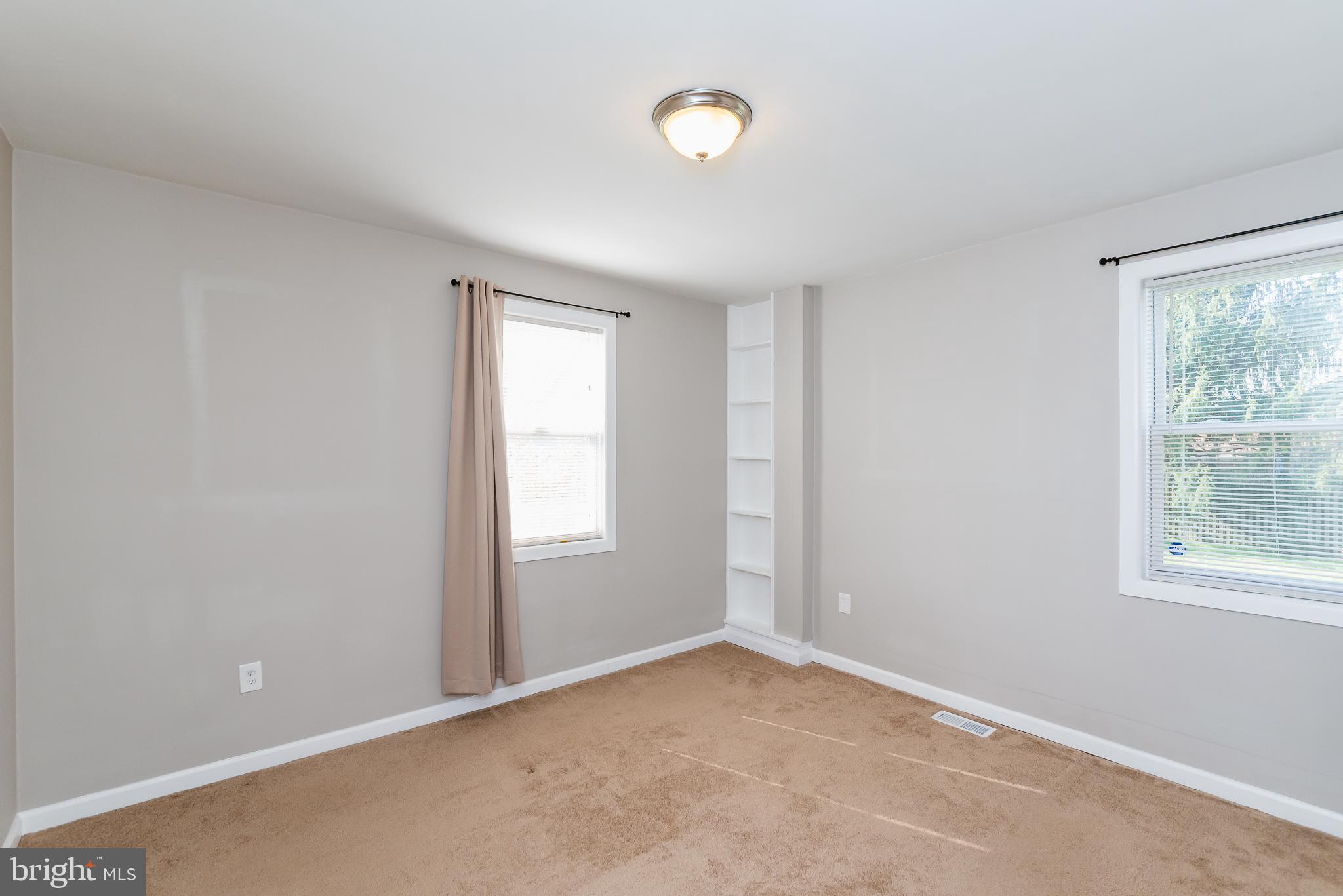 CATONSVILLE MANOR - Residential