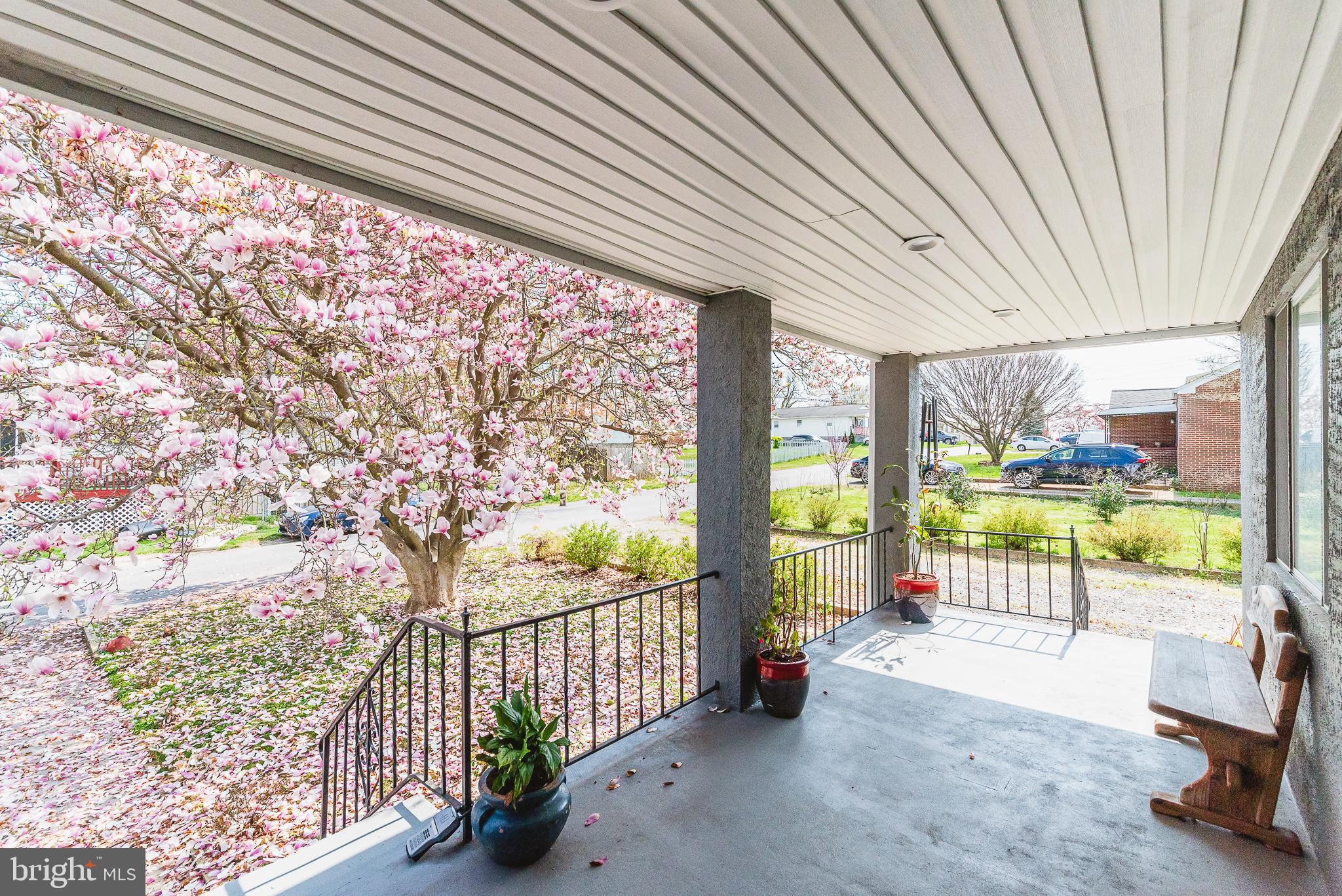 CATONSVILLE MANOR - Residential