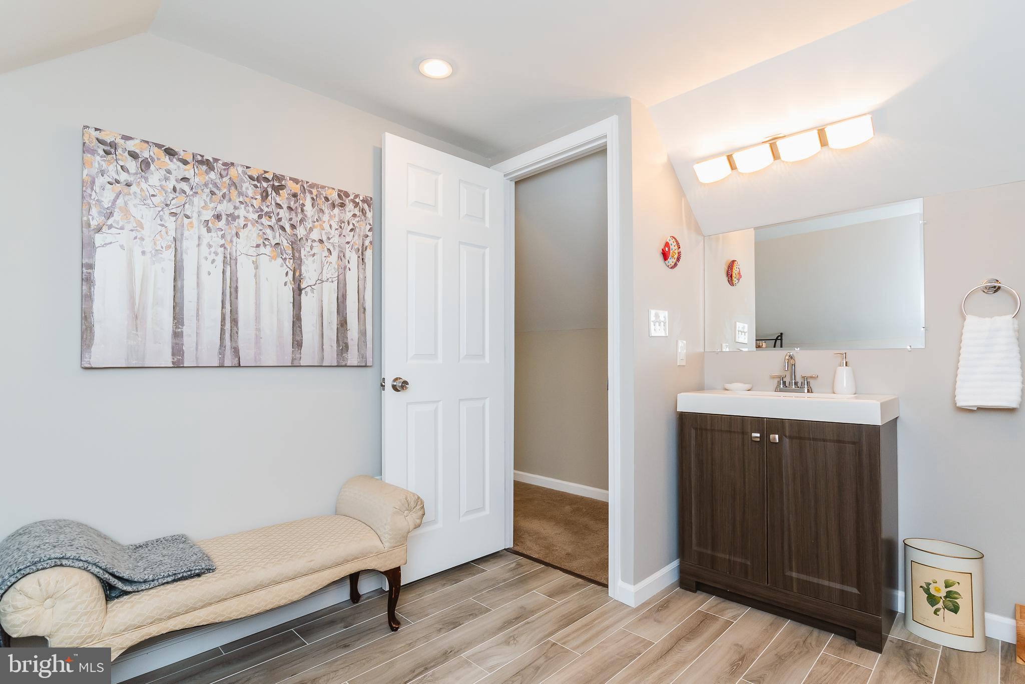 CATONSVILLE MANOR - Residential