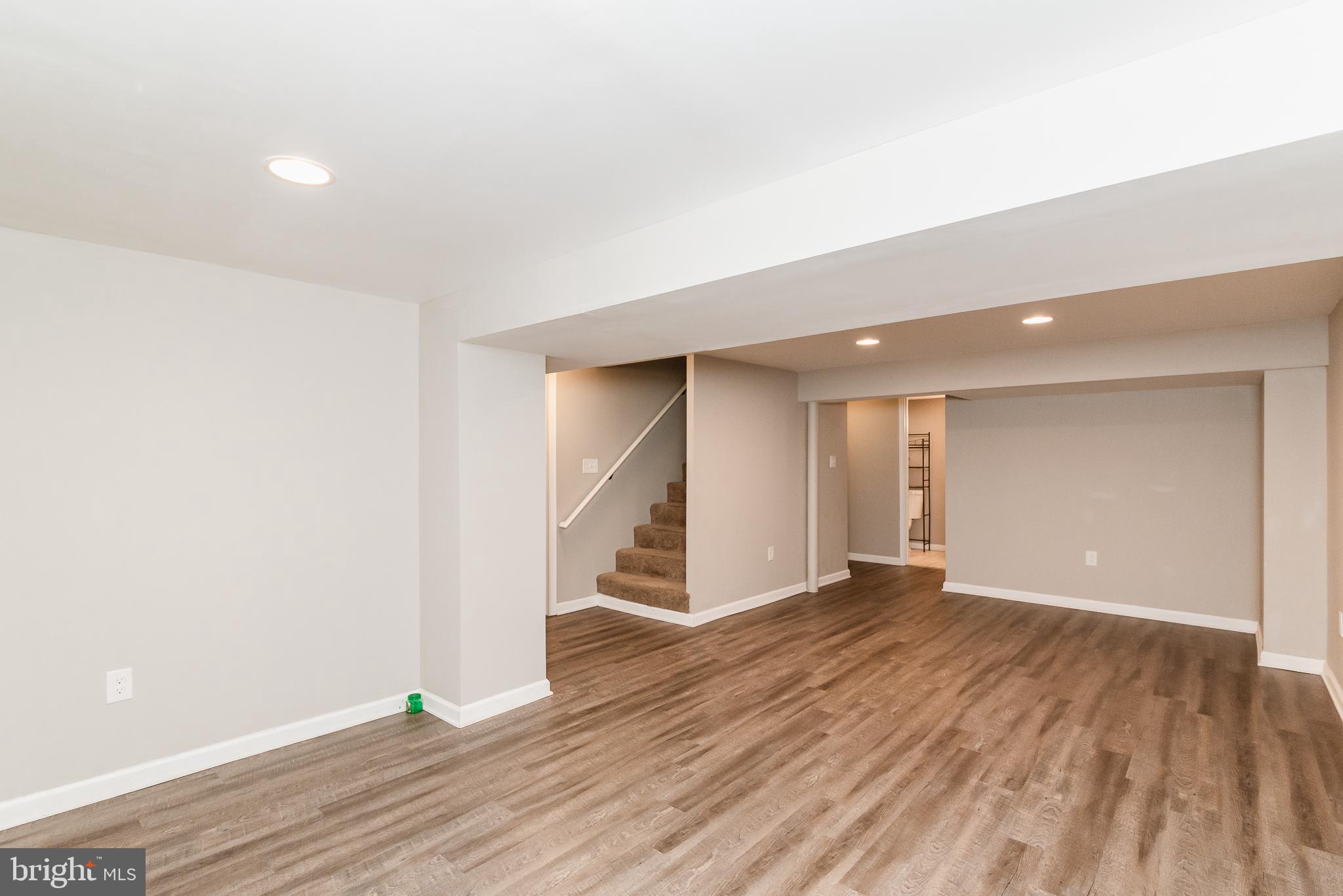 CATONSVILLE MANOR - Residential