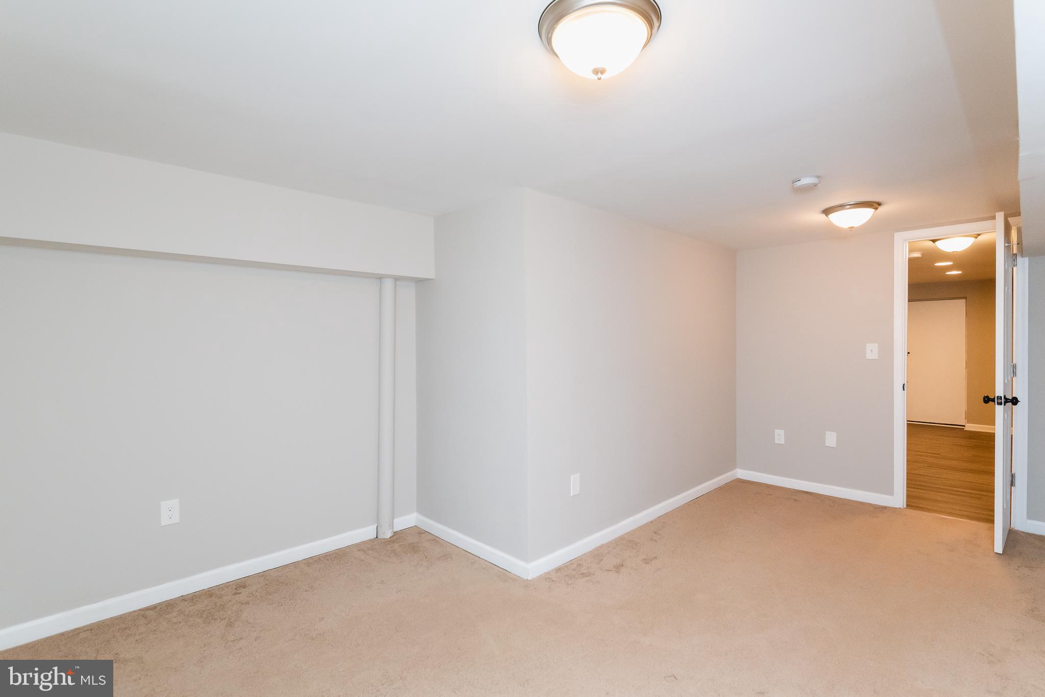 CATONSVILLE MANOR - Residential