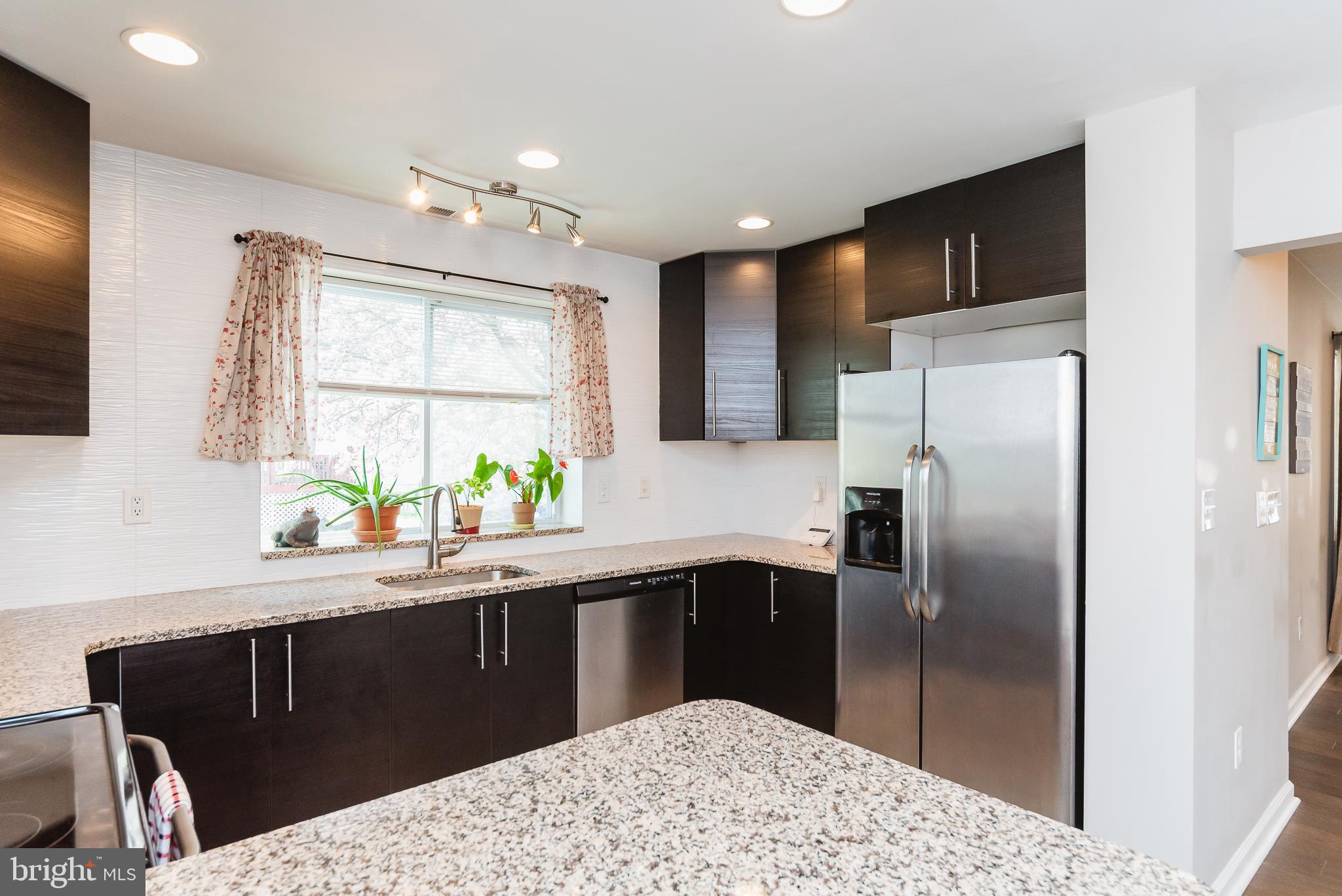 CATONSVILLE MANOR - Residential