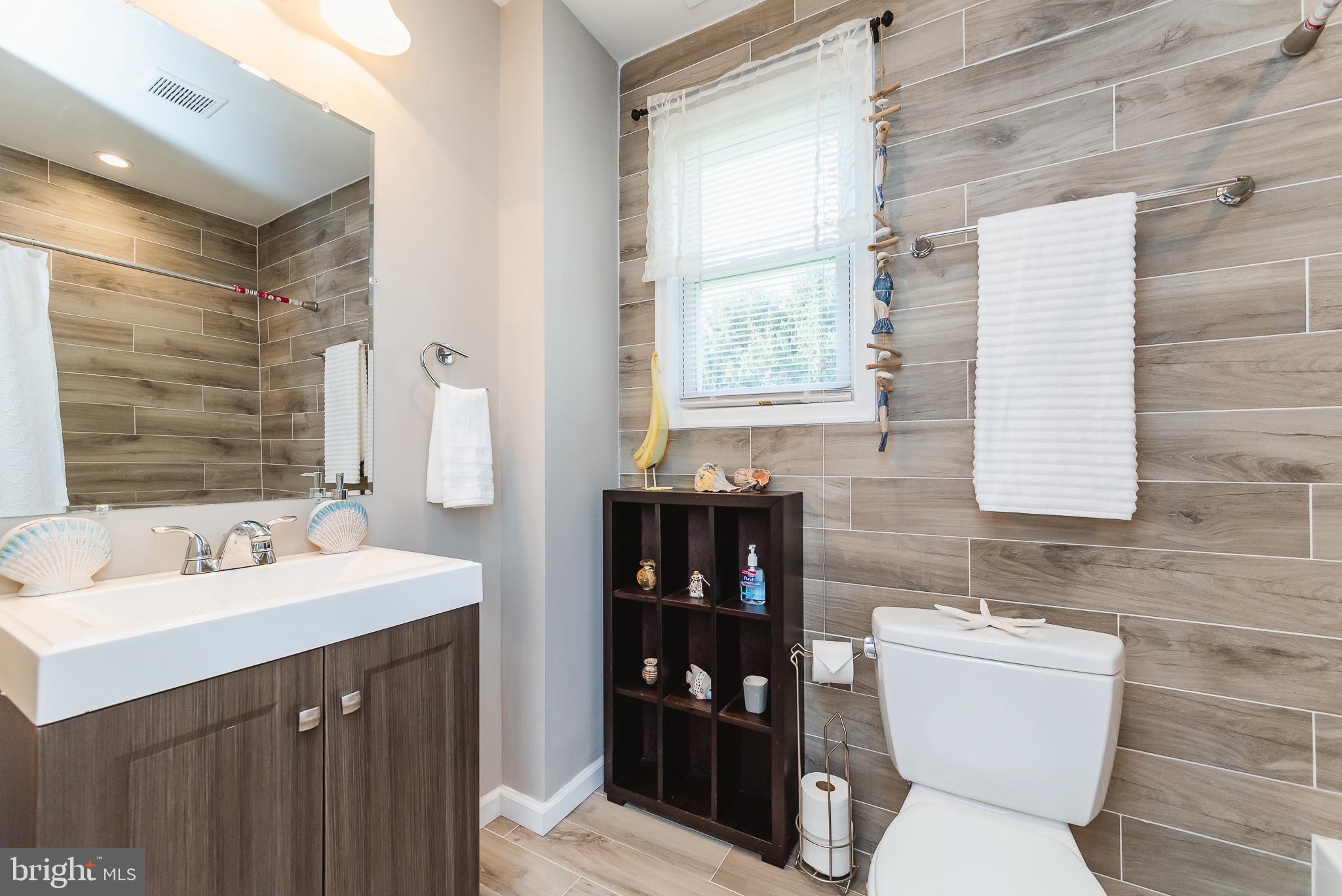 CATONSVILLE MANOR - Residential