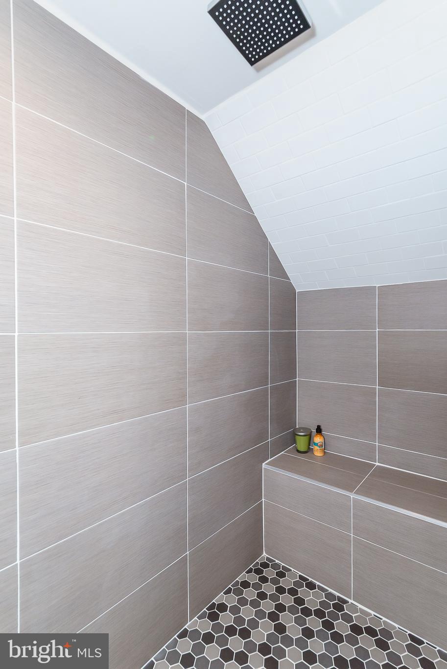 CATONSVILLE MANOR - Residential