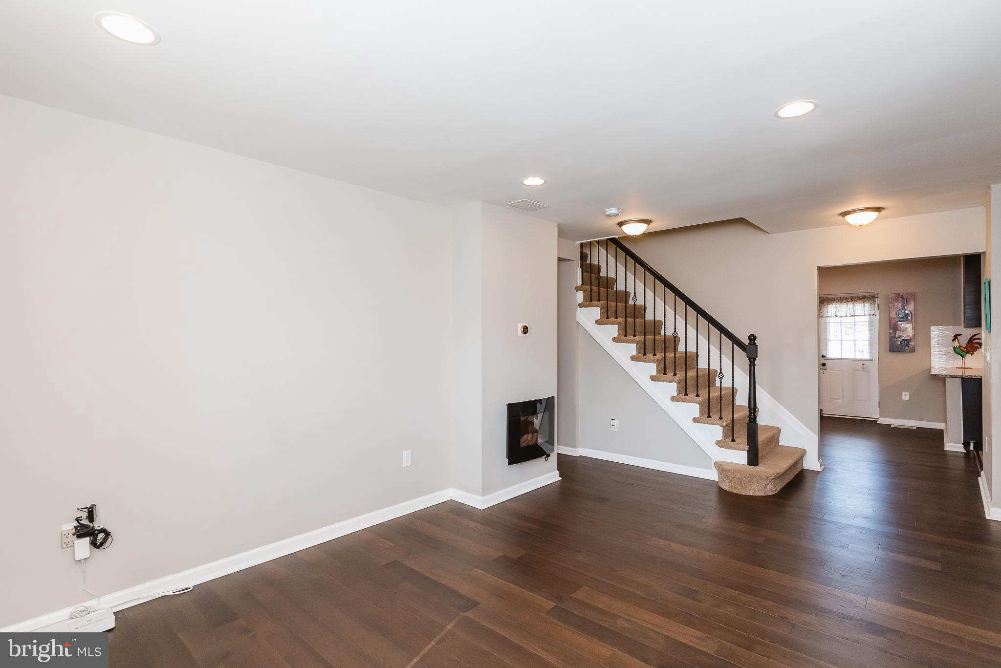 CATONSVILLE MANOR - Residential