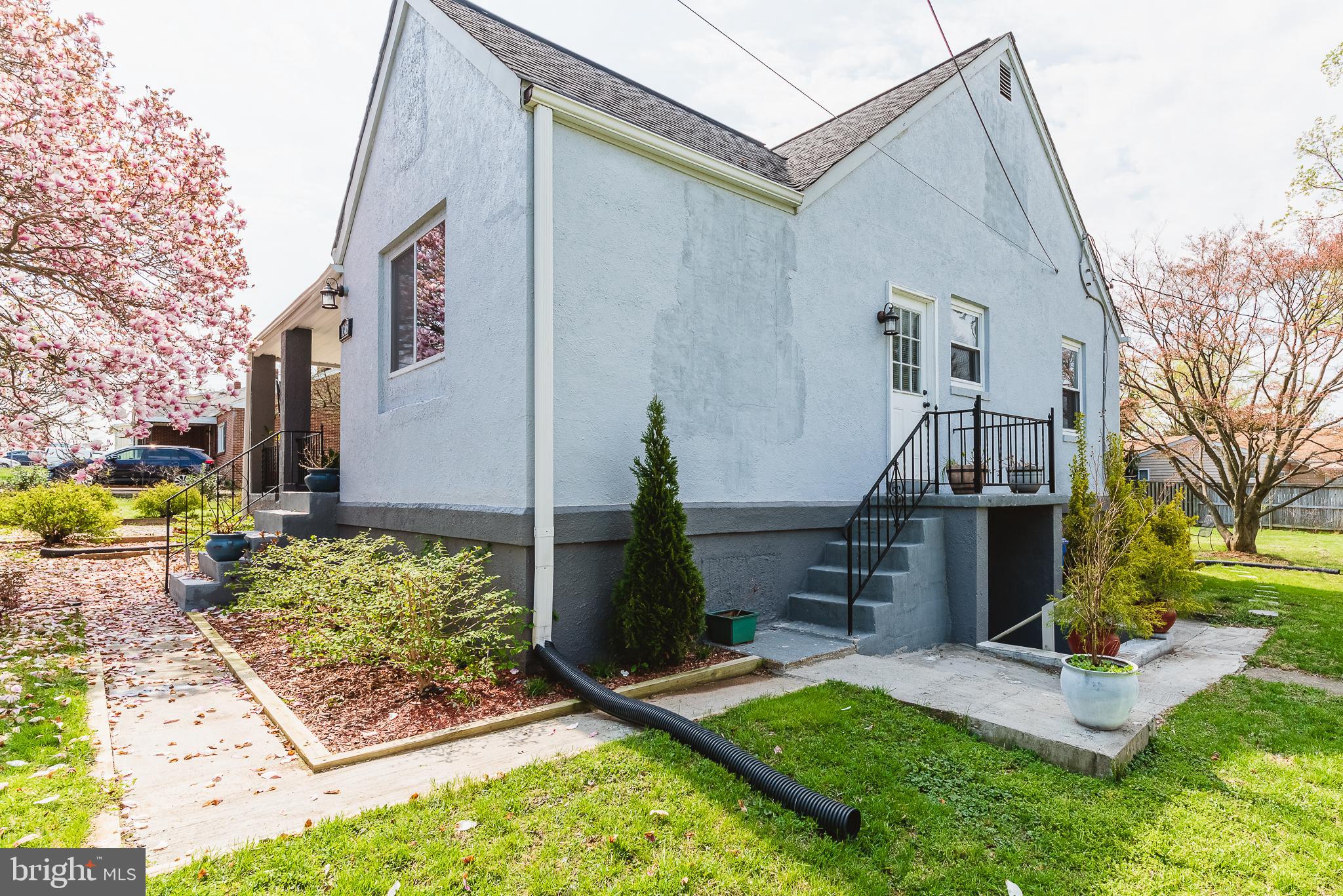 CATONSVILLE MANOR - Residential