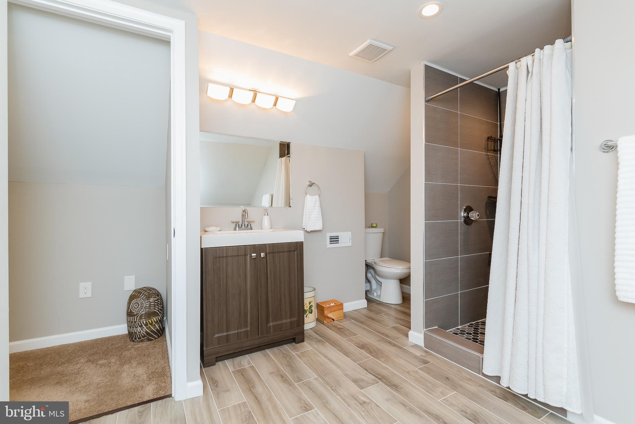 CATONSVILLE MANOR - Residential