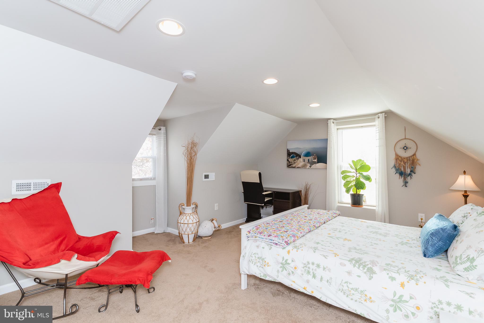 CATONSVILLE MANOR - Residential