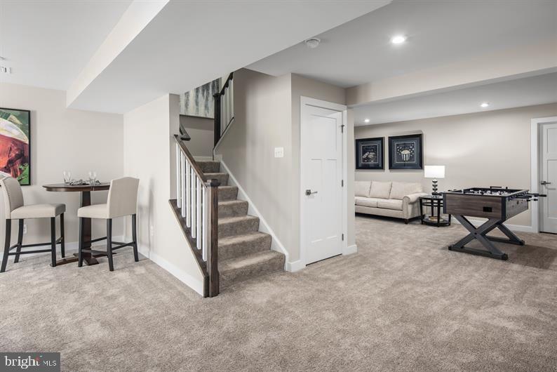 LAKE LINGANORE - Residential