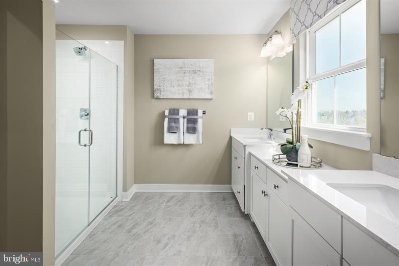 LAKE LINGANORE - Residential