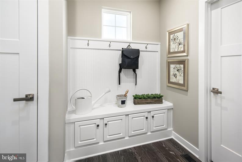 LAKE LINGANORE - Residential