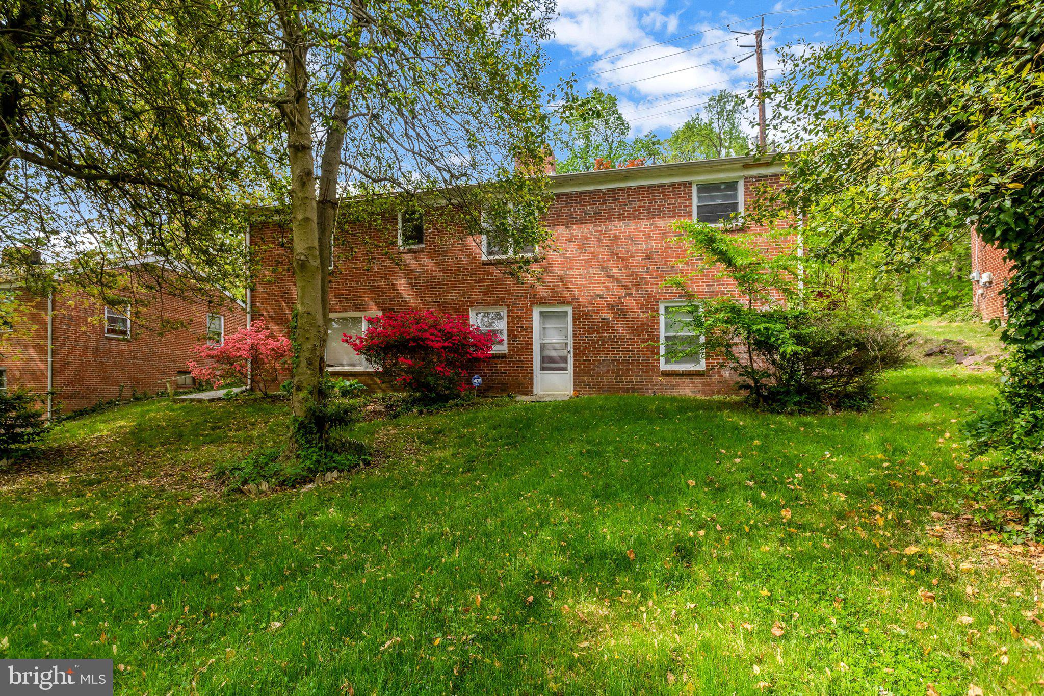 ROSECROFT PARK - Residential