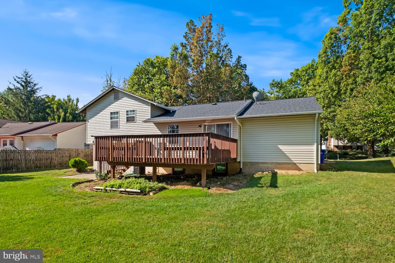 FLOWER HILL - Residential