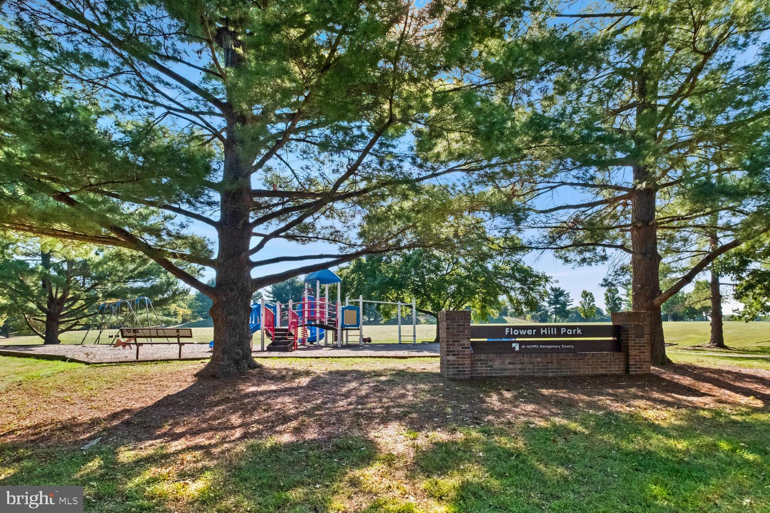 FLOWER HILL - Residential