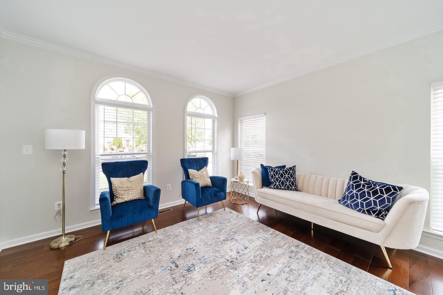 10807 GLENSHIRE DRIVE