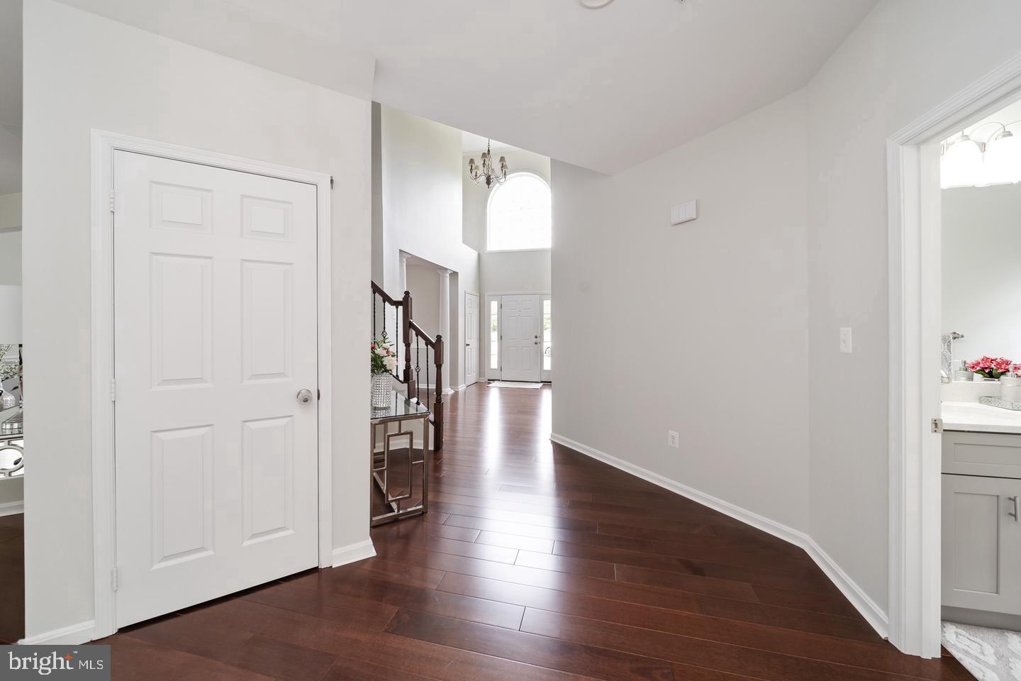 10807 GLENSHIRE DRIVE