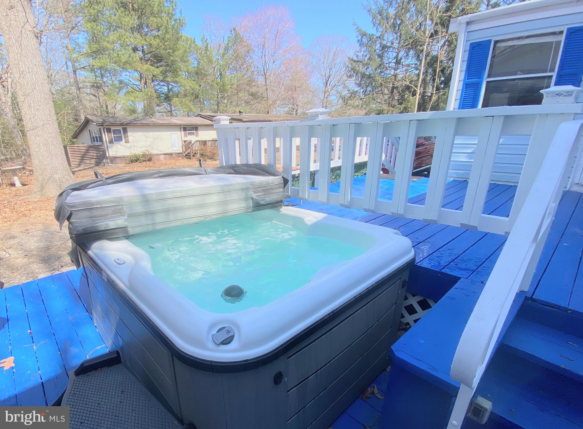 POTNETS CREEKSIDE - Residential