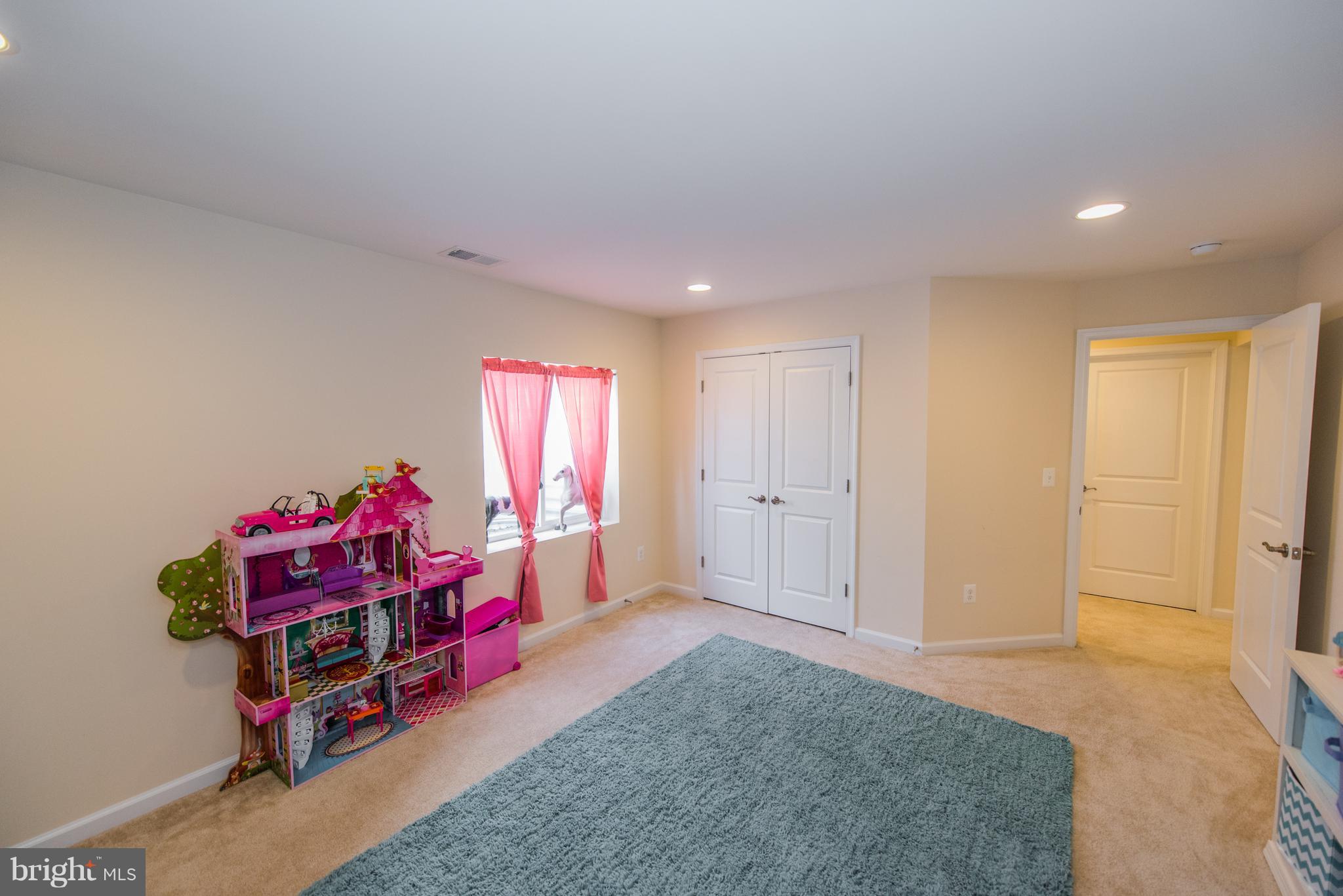 NORBORNE GLEBE CHASE - Residential