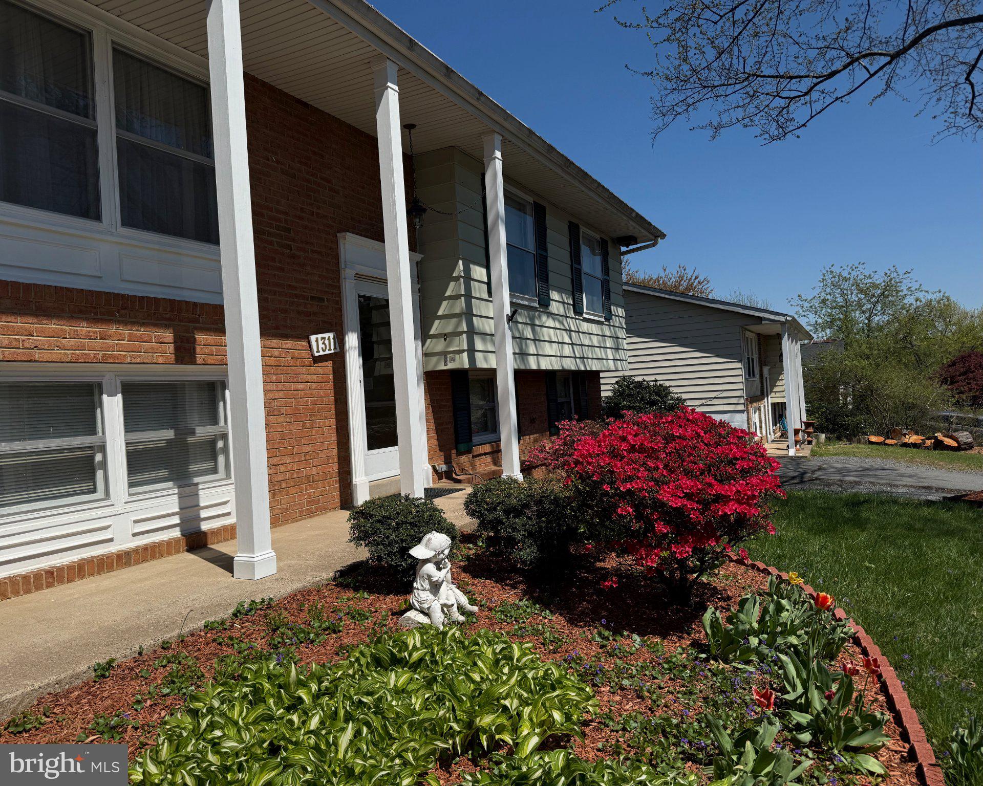 1311 E HOLLY AVENUE E