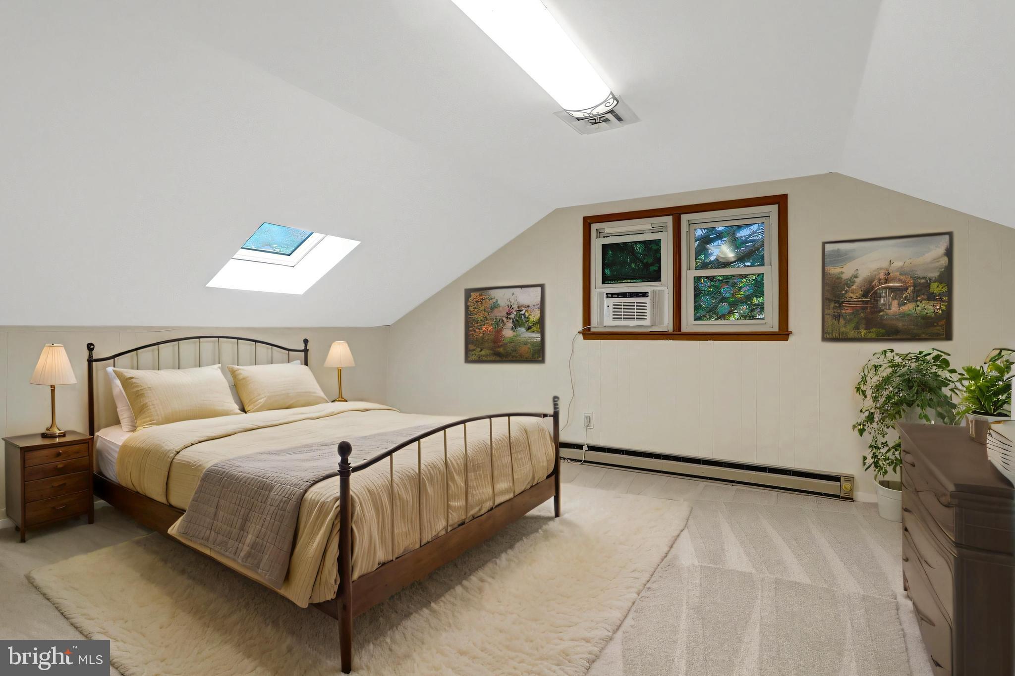 HOLMES RUN HEIGHTS - Residential