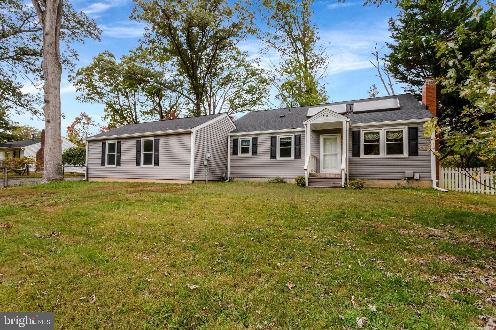 HOLMES RUN HEIGHTS - Residential