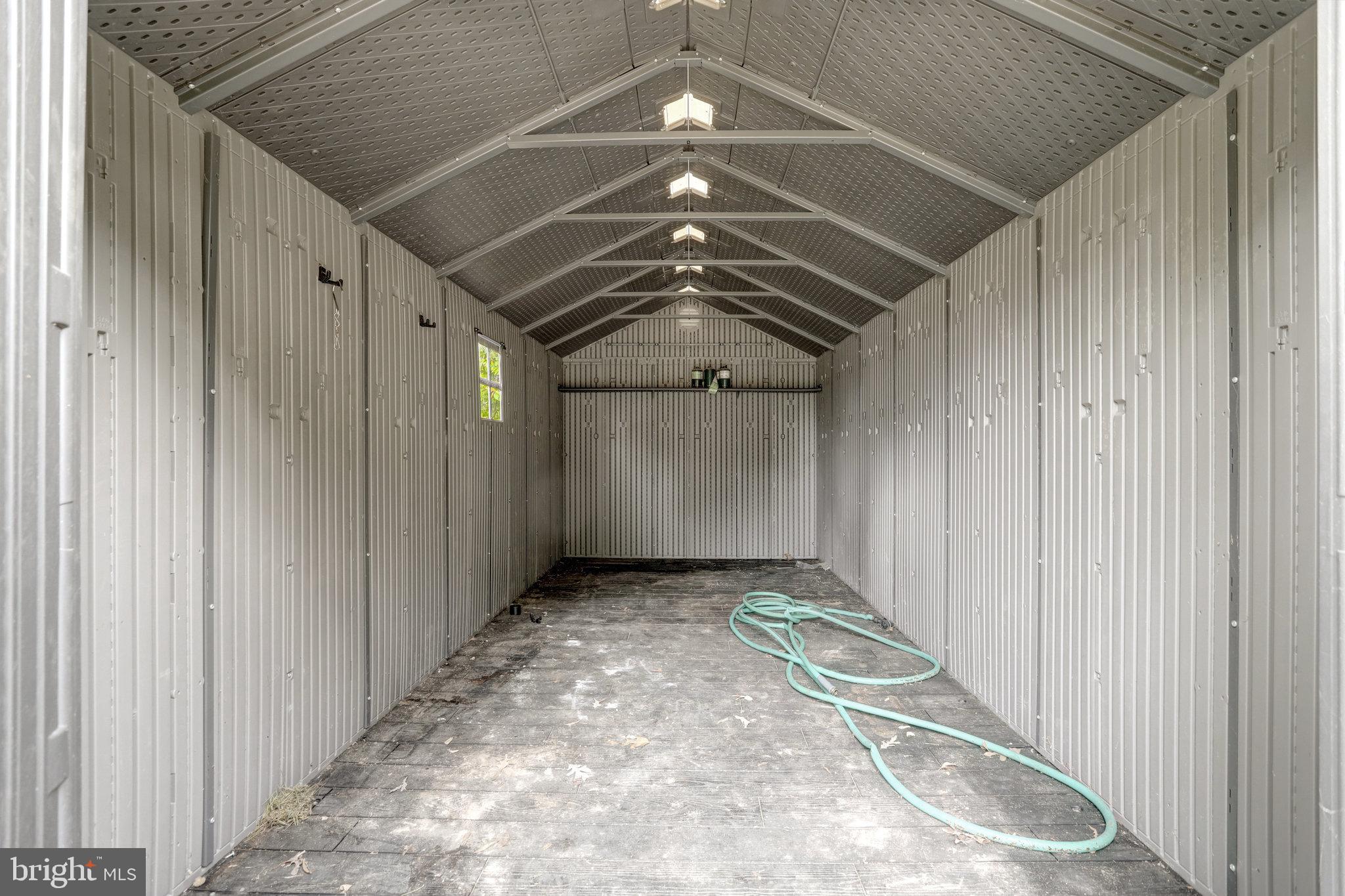 HOLMES RUN HEIGHTS - Residential