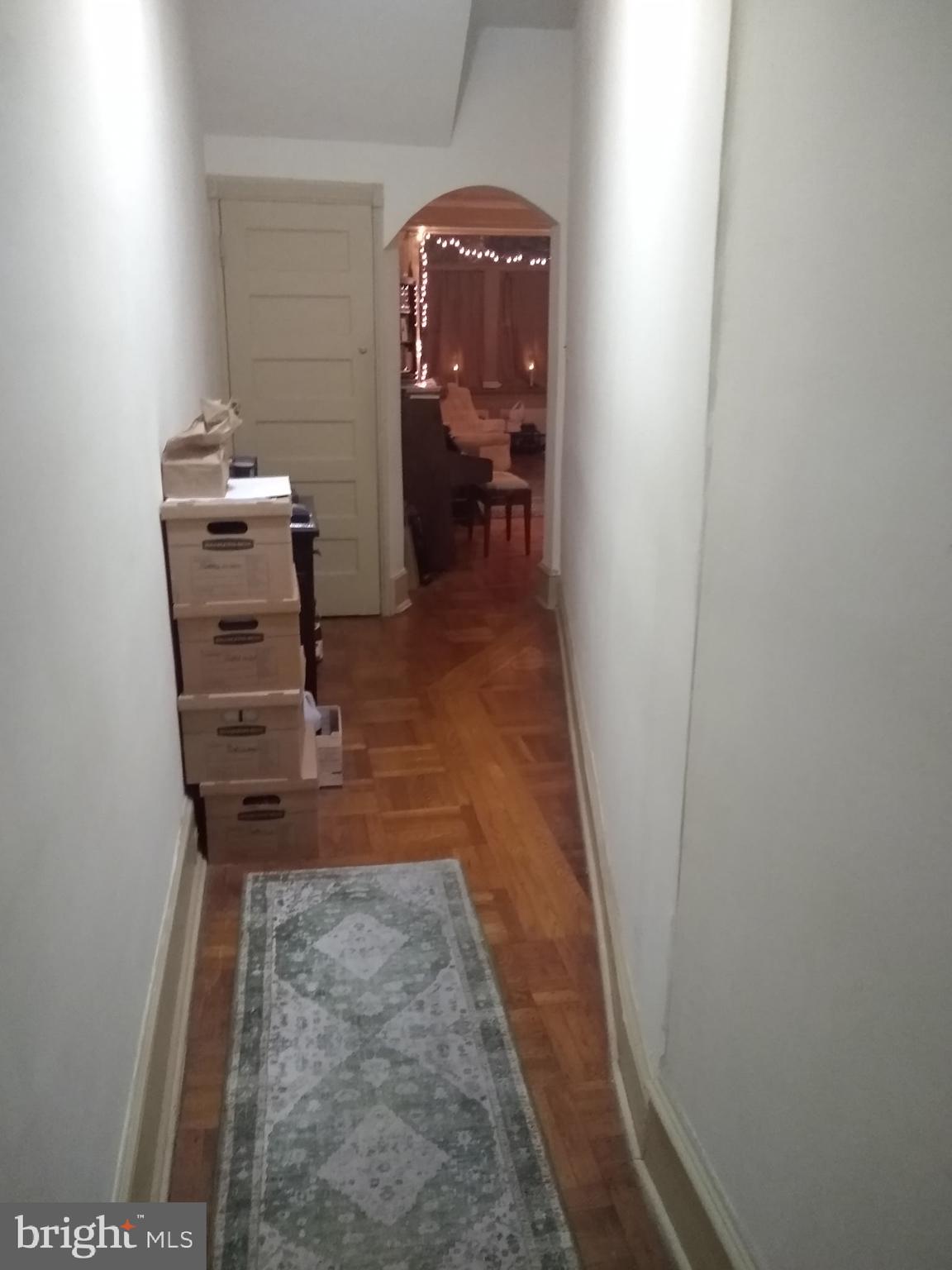 UNIVERSITY CITY - Residential Income