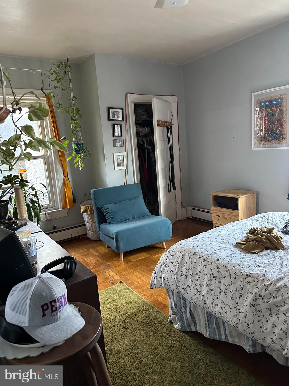 UNIVERSITY CITY - Residential Income