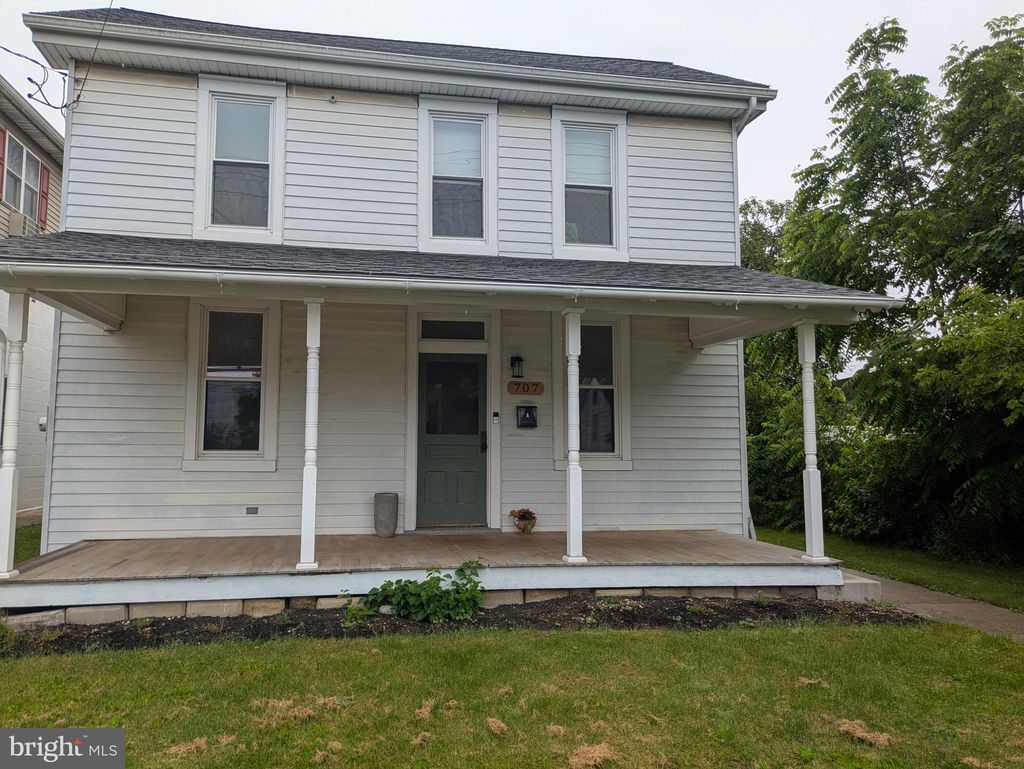 Photo of 707 Square Street, MOUNT JOY, PA 17552 (MLS # PALA2071420)