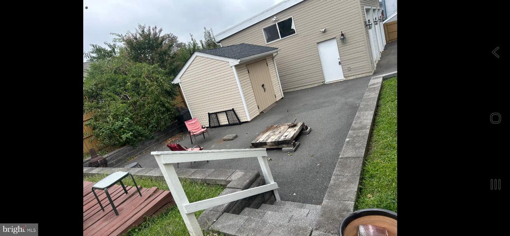 Photo of 10 S Kirklyn Avenue, UPPER DARBY, PA 19082 (MLS # PADE2099942)
