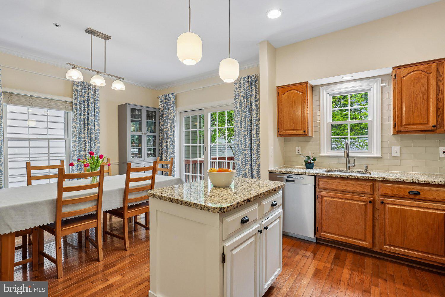 KENTLANDS - Residential