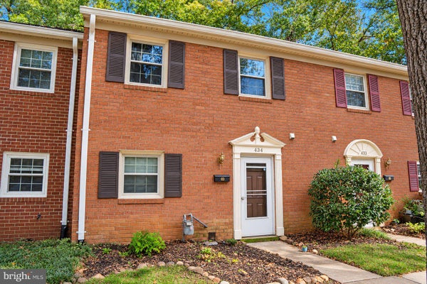 434 GREENBRIER CT, FREDERICKSBURG, VA 22401 - Image 1fd4df77f1aab64fdc92bbbb940be08c/2449502599