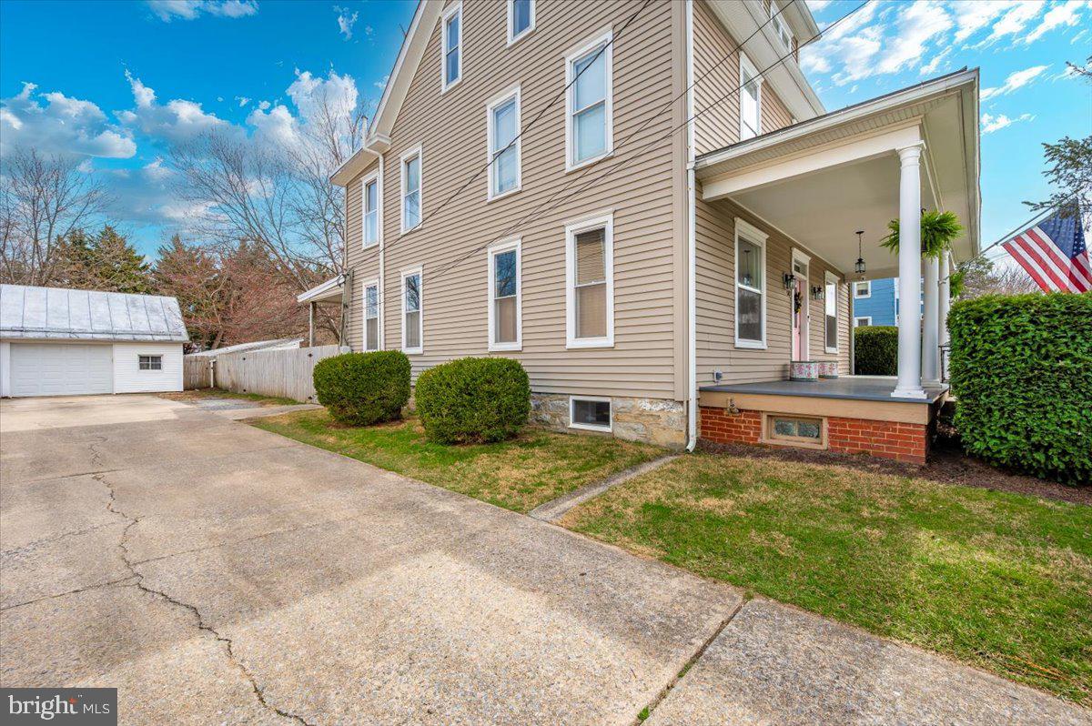 DOWNTOWN WALKERSVILLE - Residential