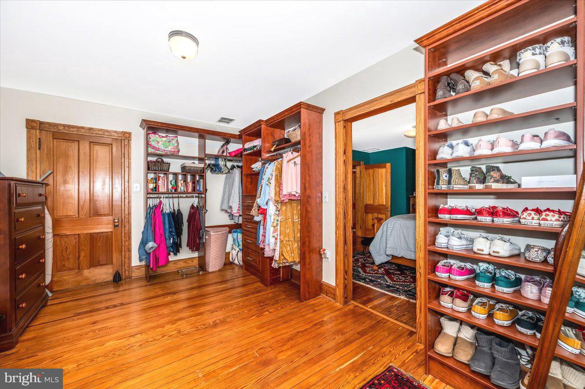 DOWNTOWN WALKERSVILLE - Residential