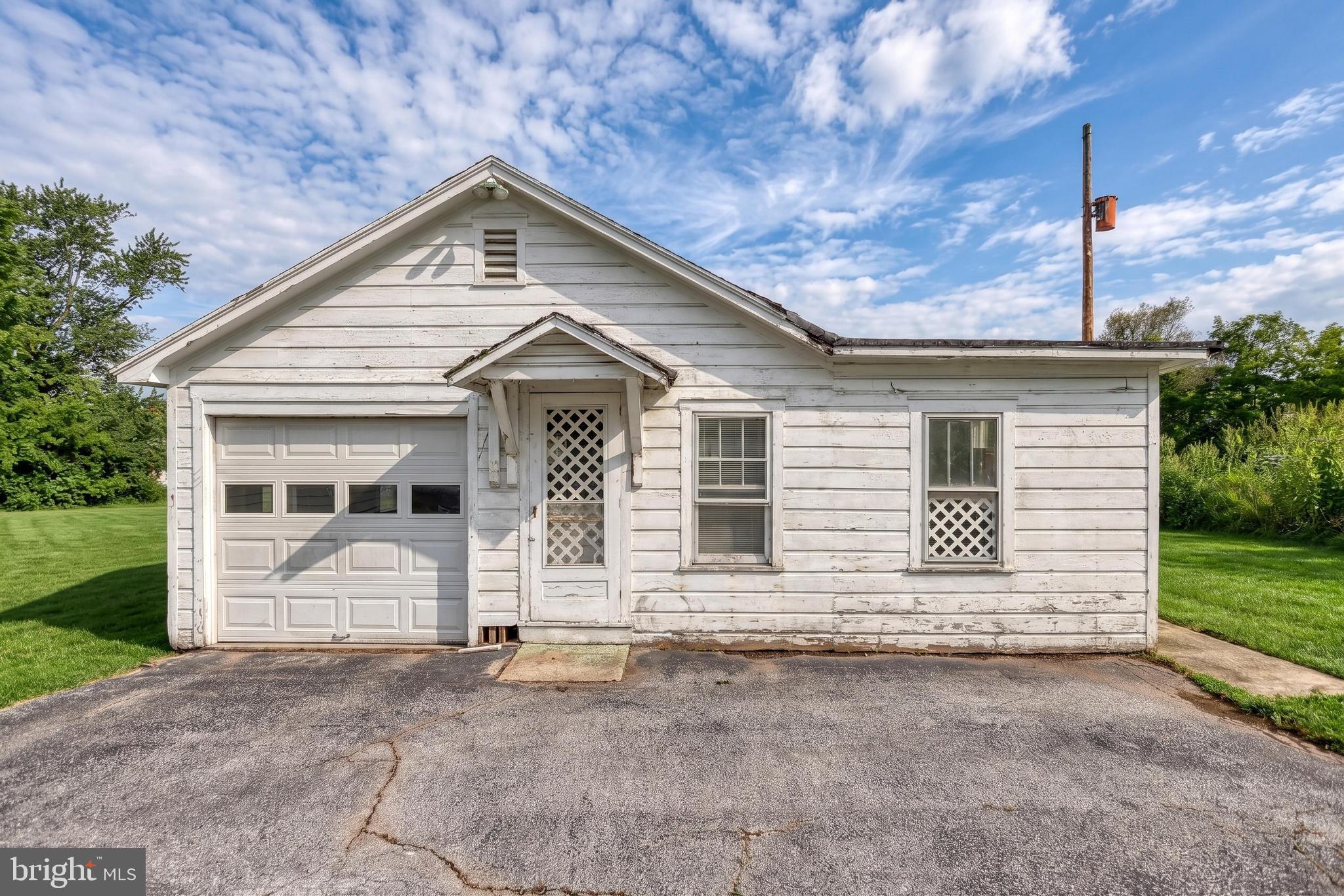 825 MAIN STREET