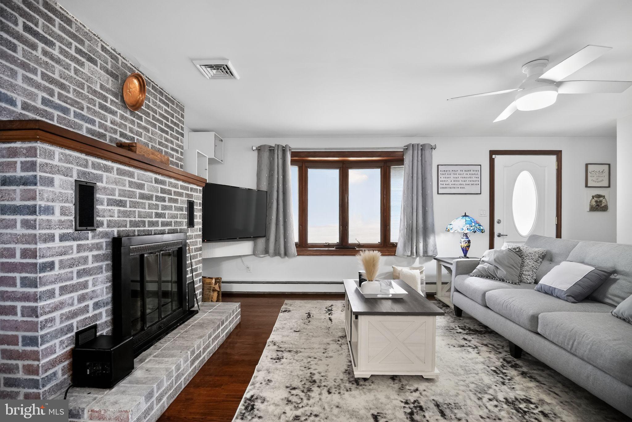 SPRING MOUNT - Residential